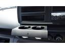 全低床　積載３ｔ　極東製垂直パワーゲート　Ｖ６０１Ｃ　衝突軽減ブレーキ車線逸脱警報装置　ＬＥＤヘッドライト＆ＬＥＤフォグ　フル液晶メーター　ステアリングスイッチ　交通標識認識機能　リアビューカメラ（43枚目）