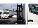 　積載３ｔ　アームロール　脱着装置付コンテナ専用車　新明和工業　５ＭＴ　４ナンバー　衝突軽減ブレーキ　車線逸脱警報　ＬＥＤヘッドライト　ＬＥＤフォグランプ　フル液晶メーター　ステアリングスイッチ（24枚目）