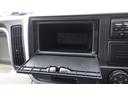 全低床　積載２ｔ　ＡＴ車　極東製垂直パワーゲート　Ｖ６０１Ｃ　床鉄板　パイプ欄干　車両総重量　４，５８５Ｋｇ　荷台内寸　長さ：３０５ｃｍ　幅：１６０ｃｍ　高さ：３８ｃｍ　ＥＴＣ　スマートキー（42枚目）
