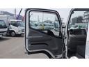全低床　積載２ｔ　東プレ冷蔵冷凍車　－３０℃設定　スタンバイ付　２室仕様　左スライドドア　ラッシング　バックカメラ　車両総重量　４，８９５Ｋｇ　荷台内寸　長さ：３０５ｃｍ　幅：１６７ｃｍ　高さ：１７６ｃｍ（61枚目）