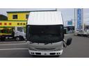 全低床ダンプ　積載３ｔ　５ＭＴ車両総重量　６，０４５ｋｇ　荷台内寸　長さ：３０５ｃｍ　幅：１６０ｃｍ　高さ：３７ｃｍ　コボレーン　中間ピン　ＥＳスタート（坂道発進補助装置）　アイドリングストップ　ＥＴＣ（26枚目）