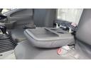 全低床ダンプ　積載３ｔ　５ＭＴ車両総重量　６，０４５ｋｇ　荷台内寸　長さ：３０５ｃｍ　幅：１６０ｃｍ　高さ：３７ｃｍ　コボレーン　中間ピン　ＥＳスタート（坂道発進補助装置）　アイドリングストップ　ＥＴＣ（64枚目）
