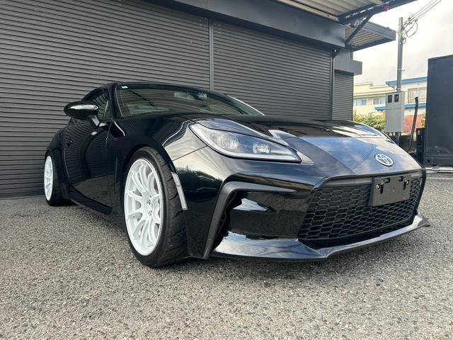 ＧＲ８６ ＲＺ　６速ＭＴ　ＨＫＳマフラー　ＨＫＳコールドエアインテーク　テイン車高調　ヨコハマ１８インチホイールＲＳ３　９インチナビ　バックカメラ　ＥＴＣ２．０　前後ドラレコ　　シートヒーター　クルーズコントロール（5枚目）