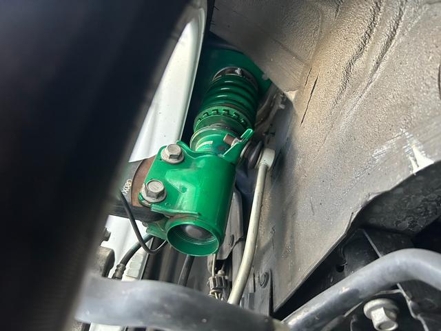 ＧＲ８６ ＲＺ　６速ＭＴ　ＨＫＳマフラー　ＨＫＳコールドエアインテーク　テイン車高調　ヨコハマ１８インチホイールＲＳ３　９インチナビ　バックカメラ　ＥＴＣ２．０　前後ドラレコ　　シートヒーター　クルーズコントロール（18枚目）