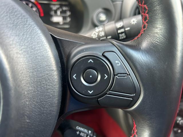 ＧＲ８６ ＲＺ　６速ＭＴ　ＨＫＳマフラー　ＨＫＳコールドエアインテーク　テイン車高調　ヨコハマ１８インチホイールＲＳ３　９インチナビ　バックカメラ　ＥＴＣ２．０　前後ドラレコ　　シートヒーター　クルーズコントロール（25枚目）