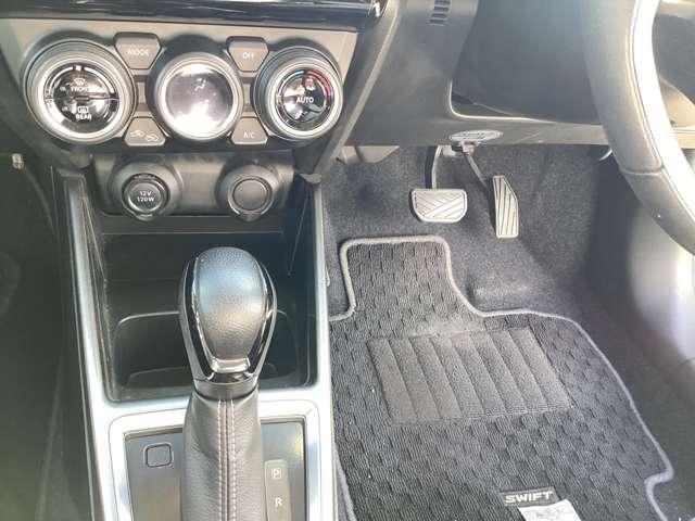 �V�t�g���o�[�́A�Ɠ��̃f�U�C����������A�X�|�[�c�}�C���h���������܂��B