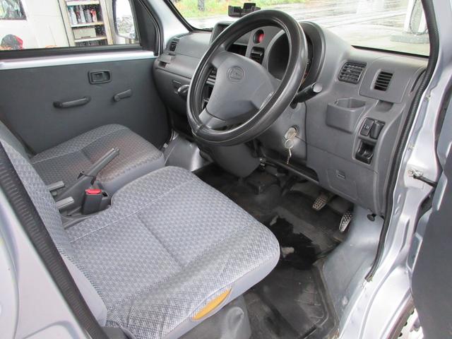 660 スペシャル 4WD 5MT シルバー(12枚目)