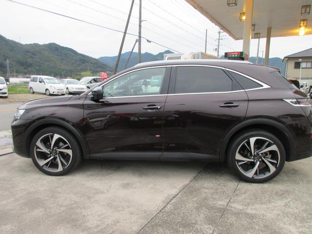 DS7クロスバック グランシック ブルーHDi グランシック ブルーHDi パノラマルーフ バックカメラ ETC 電動リアゲート レザーシート LEDヘッドランプ ワンオーナー ユーザー下取車 パノラマルーフ レザーシート バックカメラ ETC(5枚目)