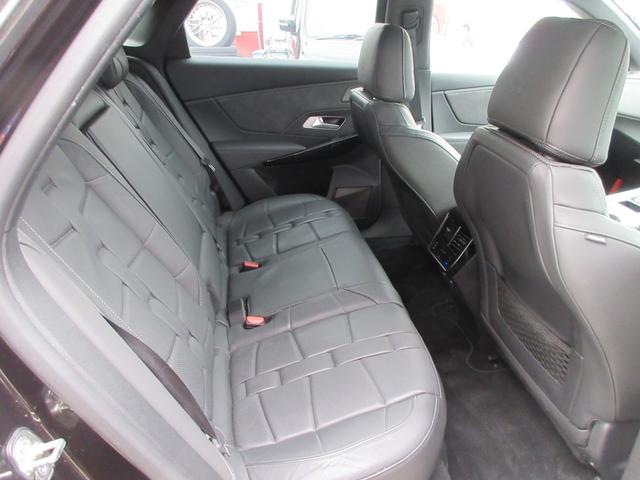 DS7クロスバック グランシック ブルーHDi グランシック ブルーHDi パノラマルーフ バックカメラ ETC 電動リアゲート レザーシート LEDヘッドランプ ワンオーナー ユーザー下取車 パノラマルーフ レザーシート バックカメラ ETC(14枚目)