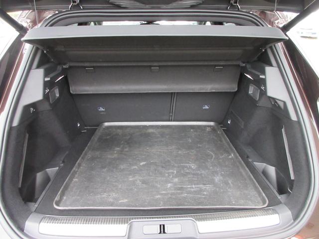 DS7クロスバック グランシック ブルーHDi グランシック ブルーHDi パノラマルーフ バックカメラ ETC 電動リアゲート レザーシート LEDヘッドランプ ワンオーナー ユーザー下取車 パノラマルーフ レザーシート バックカメラ ETC(18枚目)