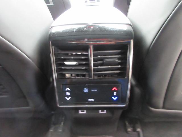 DS7クロスバック グランシック ブルーHDi グランシック ブルーHDi パノラマルーフ バックカメラ ETC 電動リアゲート レザーシート LEDヘッドランプ ワンオーナー ユーザー下取車 パノラマルーフ レザーシート バックカメラ ETC(33枚目)