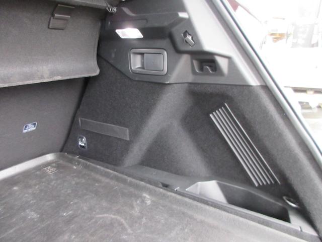 DS7クロスバック グランシック ブルーHDi グランシック ブルーHDi パノラマルーフ バックカメラ ETC 電動リアゲート レザーシート LEDヘッドランプ ワンオーナー ユーザー下取車 パノラマルーフ レザーシート バックカメラ ETC(54枚目)