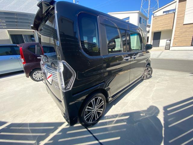 タント カスタムＲＳ　トップエディションＳＡＩＩ　両側電動スライドドア／黒半革／ナビ、地デジ／ＬＥＤ／衝突軽減ブレーキ／スマートキー／プッシュスタート（4枚目）