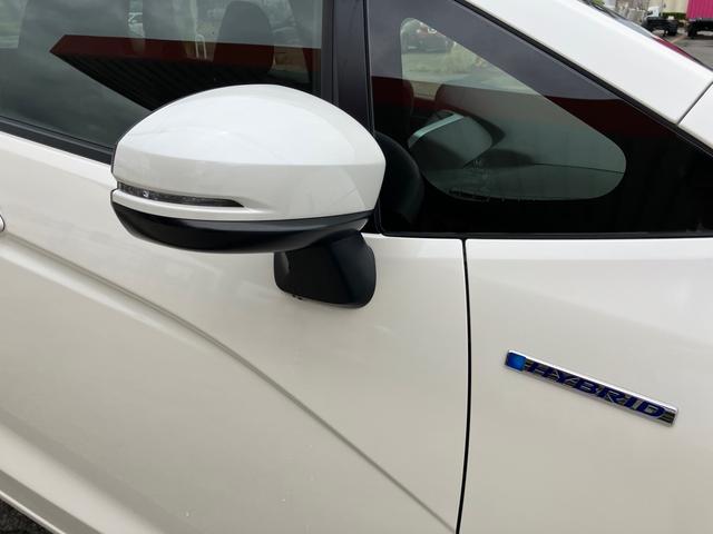 フィットハイブリッド Ｌパッケージ　スマートキー　ＥＴＣ　　純正ナビＴＶ　　ハーフレザーシート　プライバシーガラス（10枚目）