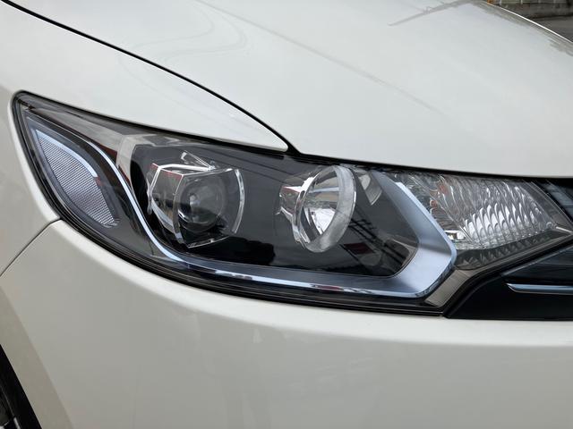 フィットハイブリッド Ｌパッケージ　スマートキー　ＥＴＣ　　純正ナビＴＶ　　ハーフレザーシート　プライバシーガラス（12枚目）