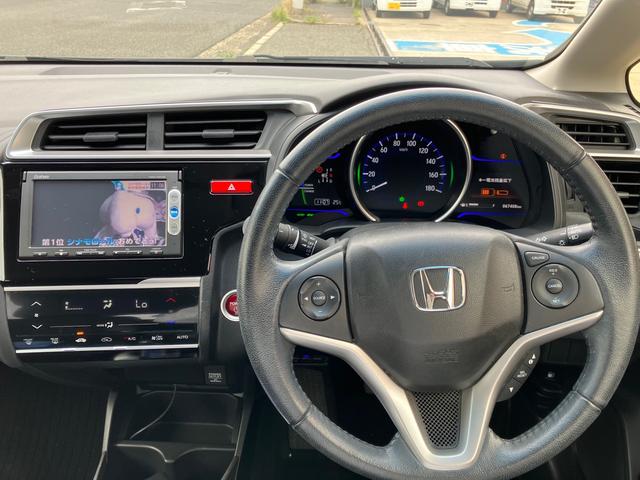 フィットハイブリッド Ｌパッケージ　スマートキー　ＥＴＣ　　純正ナビＴＶ　　ハーフレザーシート　プライバシーガラス（19枚目）