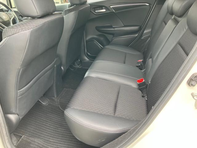 フィットハイブリッド Ｌパッケージ　スマートキー　ＥＴＣ　　純正ナビＴＶ　　ハーフレザーシート　プライバシーガラス（34枚目）