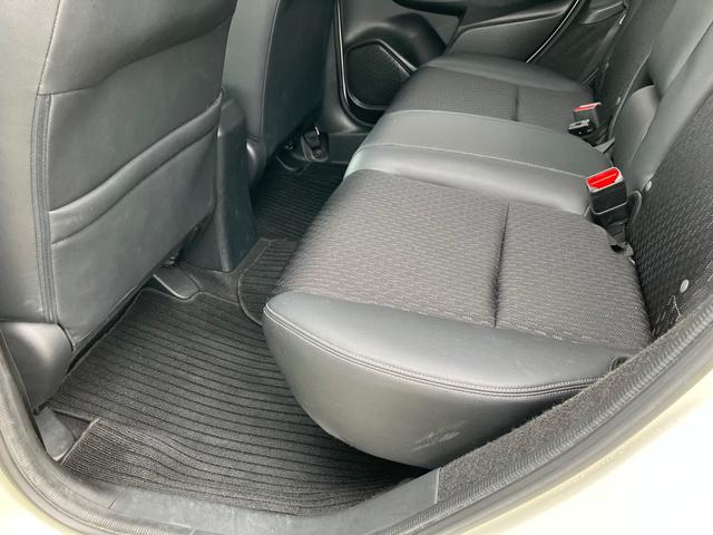 フィットハイブリッド Ｌパッケージ　スマートキー　ＥＴＣ　　純正ナビＴＶ　　ハーフレザーシート　プライバシーガラス（35枚目）