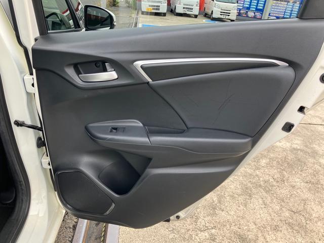 フィットハイブリッド Ｌパッケージ　スマートキー　ＥＴＣ　　純正ナビＴＶ　　ハーフレザーシート　プライバシーガラス（39枚目）