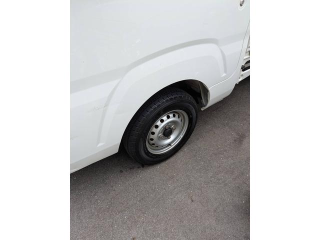 ハイゼットトラック スタンダード　４ＷＤ　５ＭＴ（9枚目）