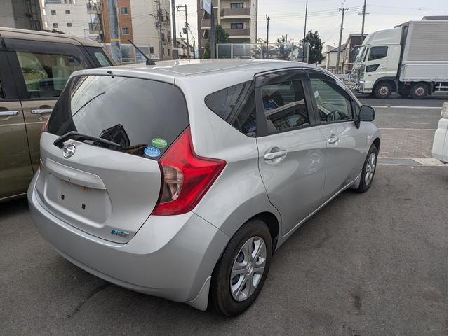 ノート X DIG-S エマージェンシーブレーキパッケージ 車線逸脱警報 バックカメラ インテリジェントキー プッシュスタート パワステ パワーウインドー ナビ テレビ 電動格納式ドアミラー エアバッグ(4枚目)