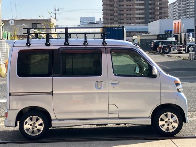 点検整備は陸運局認証の、弊社指定工場にて行います。安心してお任せ下さい。