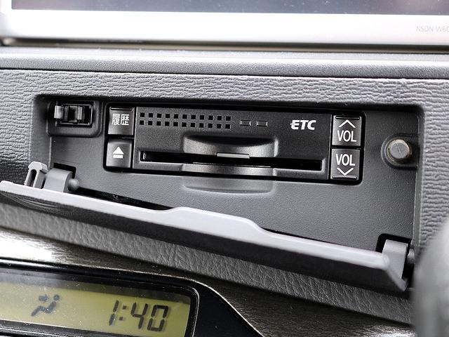 プラタナリミテッド 両側電動スライドドア 社外17AW ナビ TV バックカメラ ビルトinETC HIDヘッドライト オートライト 後席モニター スマートキー プッシュスタート 3列シート ウォークスルー(22枚目)