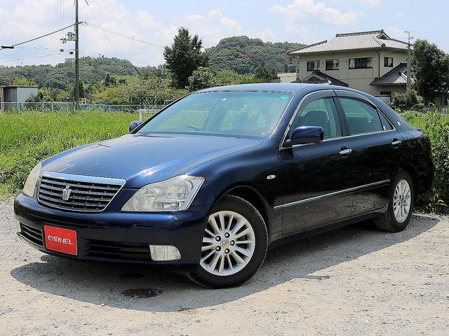 ロイヤルサルーン 39000km 革巻ステアリング ETC マルチナビ バックカメラ クルーズコントロール ステアリモコン 純正16AW HIDオートライト AAC パワーシート スマートキー プッシュスタート(7枚目)