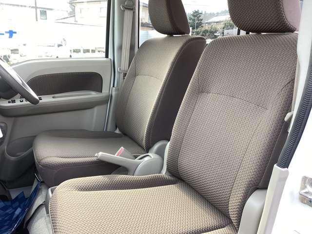 エブリイ JOIN 6型 4WD CVT 衝突被害軽減ブレーキ 後退時ブレーキサポート 踏み間違い防止機能 車線逸脱警報 両側イージークローザー LEDヘッドライト オートライト オートマチックハイビーム 横滑り防止機能(13枚目)