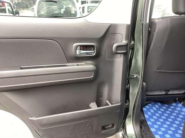 ��ȃh�A�����ɎP�̎��[�X�y�[�X������܂��I�P�ɂ����J���͎ԊO�ɔr�o�����\���ɂȂ��Ă��܂���