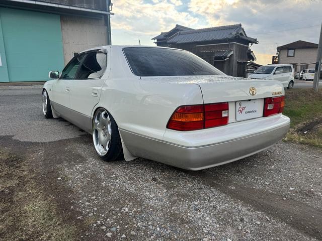 セルシオ B仕様eRバージョン10thアニバーサリED(9枚目)