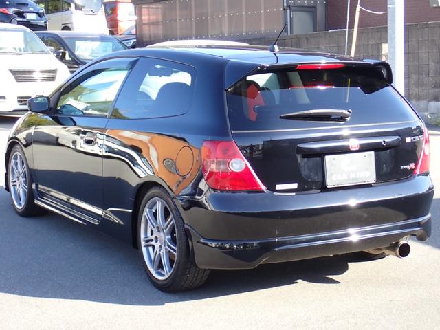 シビック タイプＲ　Ｃパッケージ　６速ＭＴ　Ｋ２０Ａエンジン　タイミングチェーン　無限マフラー　ＴＥＩＮ車高調　社外ナビ　ＣＤ　ＤＶＤ　ＳＤ　Ｂｌｕｅｔｏｏｔｈオーディオ　フルセグＴＶ　ＥＴＣ　ＶＩＰＥＲセキュリティ（9枚目）