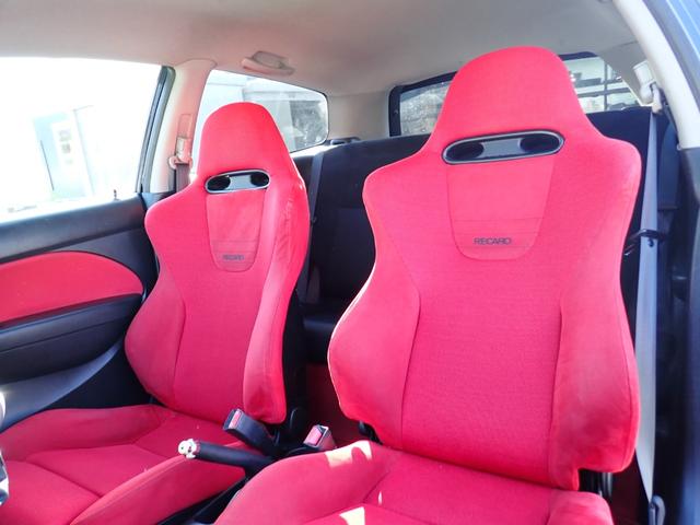 シビック タイプＲ　Ｃパッケージ　６速ＭＴ　Ｋ２０Ａエンジン　タイミングチェーン　無限マフラー　ＴＥＩＮ車高調　社外ナビ　ＣＤ　ＤＶＤ　ＳＤ　Ｂｌｕｅｔｏｏｔｈオーディオ　フルセグＴＶ　ＥＴＣ　ＶＩＰＥＲセキュリティ（13枚目）