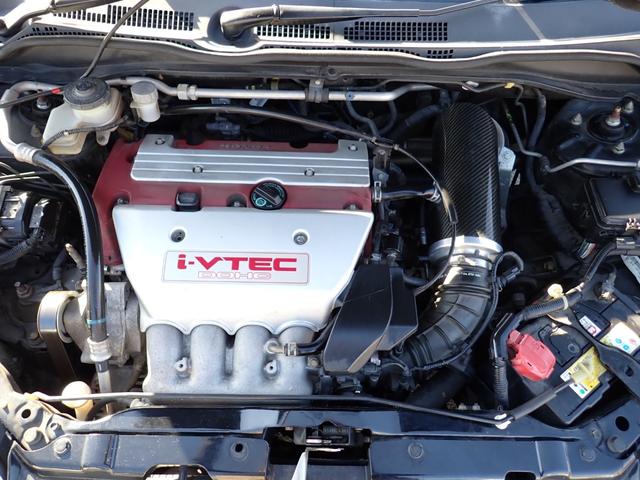 シビック タイプＲ　Ｃパッケージ　６速ＭＴ　Ｋ２０Ａエンジン　タイミングチェーン　無限マフラー　ＴＥＩＮ車高調　社外ナビ　ＣＤ　ＤＶＤ　ＳＤ　Ｂｌｕｅｔｏｏｔｈオーディオ　フルセグＴＶ　ＥＴＣ　ＶＩＰＥＲセキュリティ（17枚目）