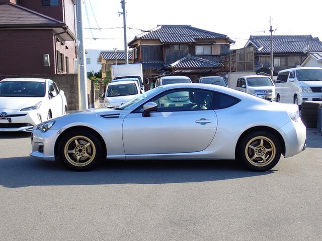 ＢＲＺ Ｓ　６速ＭＴ　ＲＡＹＳグラムライツアルミ　スマートキー２本　ハーフレザーシート　シートヒーター　ディスプレイオーディオ　ＣＤ　ＤＶＤ　Ｂｌｕｅｔｏｏｔｈオーディオ　ＥＴＣ　Ｂカメラ　ＨＩＤオートライト（9枚目）
