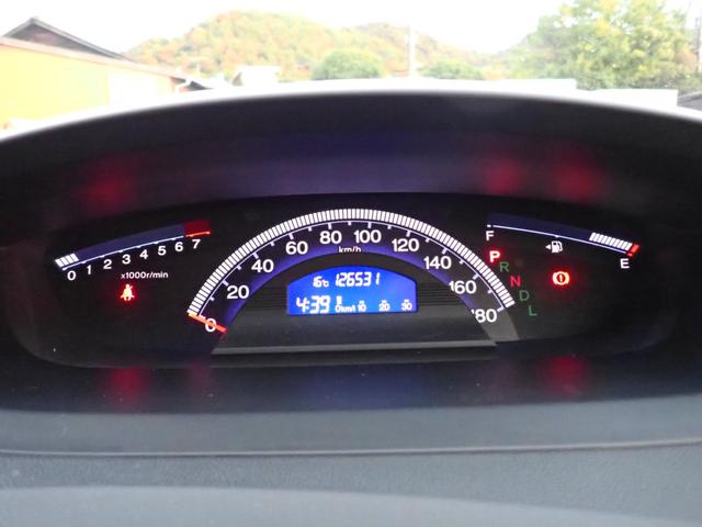 フリードスパイク ＧＬ　後期型　カロッツェリアナビ　ＣＤ　ＤＶＤ　ＳＤ　録音　Ｂｌｕｅｔｏｏｔｈオーディオ　フルセグ　走行中ＴＶ　ＥＴＣ　Ｂカメラ　ステリモ連動　スマートキー　両側電動ドア　ＨＩＤライト　フォグ　純正エアロ（11枚目）