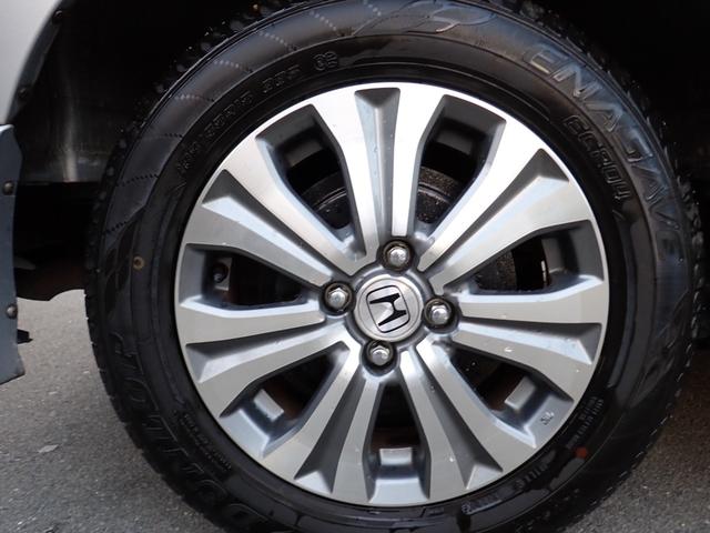 フリードスパイク ＧＬ　後期型　カロッツェリアナビ　ＣＤ　ＤＶＤ　ＳＤ　録音　Ｂｌｕｅｔｏｏｔｈオーディオ　フルセグ　走行中ＴＶ　ＥＴＣ　Ｂカメラ　ステリモ連動　スマートキー　両側電動ドア　ＨＩＤライト　フォグ　純正エアロ（18枚目）