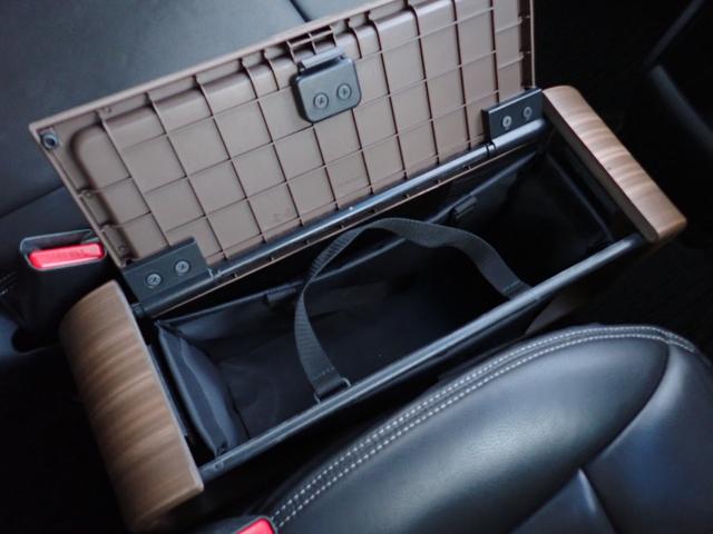 フリードスパイク ＧＬ　後期型　カロッツェリアナビ　ＣＤ　ＤＶＤ　ＳＤ　録音　Ｂｌｕｅｔｏｏｔｈオーディオ　フルセグ　走行中ＴＶ　ＥＴＣ　Ｂカメラ　ステリモ連動　スマートキー　両側電動ドア　ＨＩＤライト　フォグ　純正エアロ（33枚目）