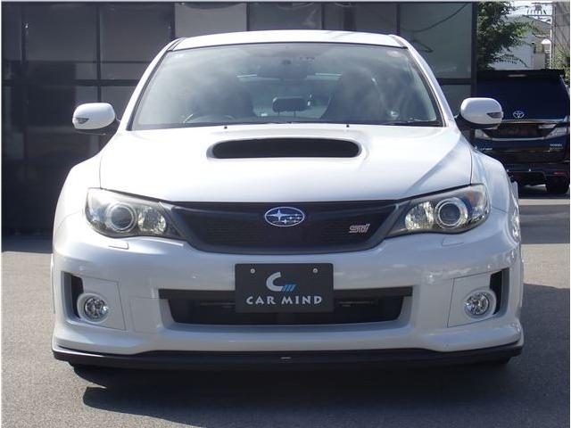 インプレッサ ＷＲＸ　ＳＴＩ　Ａライン　後期型　アプライドモデルＤ型　社外フルセグナビ　ＥＴＣ　Ｂカメラ　ＳＴＩパーツ（大型リアウイング　大型ブレーキキャリパー　エアロパーツ　タワーバー　１８アルミ　４本出しマフラー　ハーフレザーシート）（3枚目）