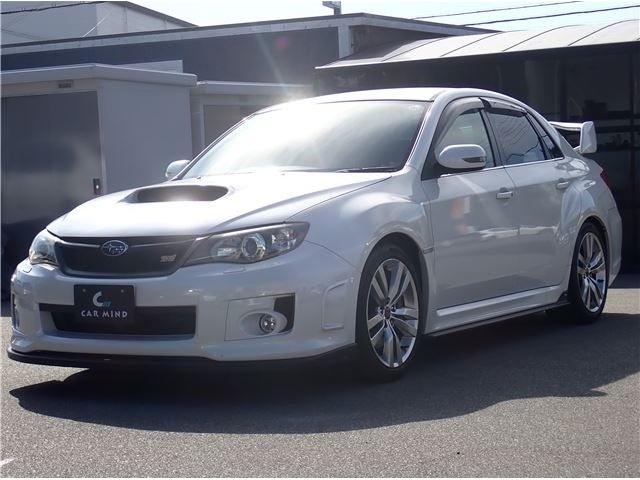 インプレッサ ＷＲＸ　ＳＴＩ　Ａライン　後期型　アプライドモデルＤ型　社外フルセグナビ　ＥＴＣ　Ｂカメラ　ＳＴＩパーツ（大型リアウイング　大型ブレーキキャリパー　エアロパーツ　タワーバー　１８アルミ　４本出しマフラー　ハーフレザーシート）（8枚目）