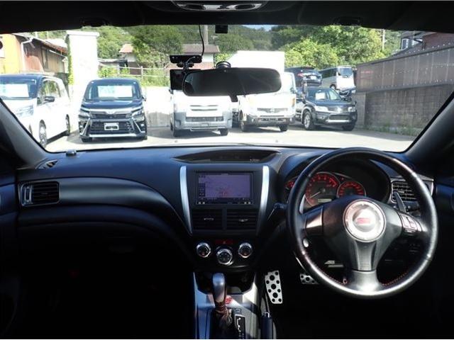 インプレッサ ＷＲＸ　ＳＴＩ　Ａライン　後期型　アプライドモデルＤ型　社外フルセグナビ　ＥＴＣ　Ｂカメラ　ＳＴＩパーツ（大型リアウイング　大型ブレーキキャリパー　エアロパーツ　タワーバー　１８アルミ　４本出しマフラー　ハーフレザーシート）（16枚目）