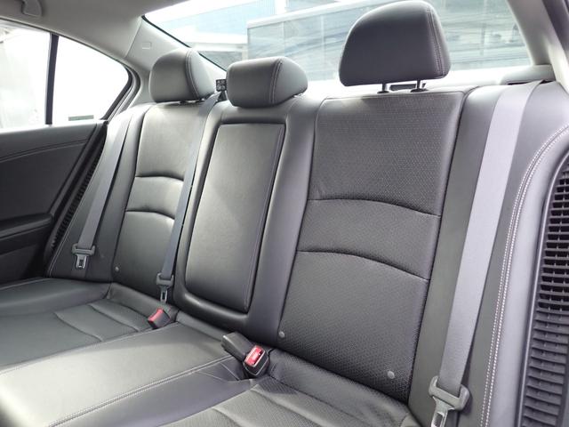 アコードハイブリッド ＥＸ　リア修復　黒革シート　禁煙車　純正ＨＤＤナビ　ＣＤ　ＤＶＤ　録音　Ｂｌｕｅｔｏｏｔｈオーディオ　フルセグ　ＥＴＣ　Ｆ＆Ｂカメラ　ドラレコ　電動リアシェイド　シートヒーター　ＣＭＢＳ衝突軽減ブレーキ（14枚目）