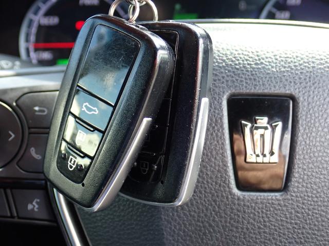 クラウンハイブリッド G 純正ナビ 黒革シート 全席パワーシート 全席シートヒーター 前席シートベンチレーター 全方位カメラ ETC2.0 純正デジタルインナーミラー 純正ドラレコ ハンドルヒーター 全ドアイージークローザー(42枚目)