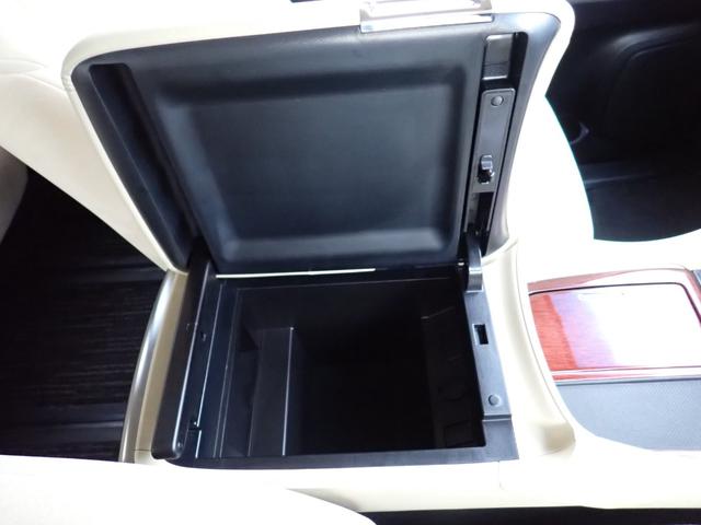 アルファードハイブリッド X 8人乗り 4WD ハイブリッド 純正ナビ ETC バックカメラ 両側電動ドア 前後クリアランスソナー スマートキー2本 LEDオートライト 前後オートエアコン リアゲートイージークローザー(36枚目)