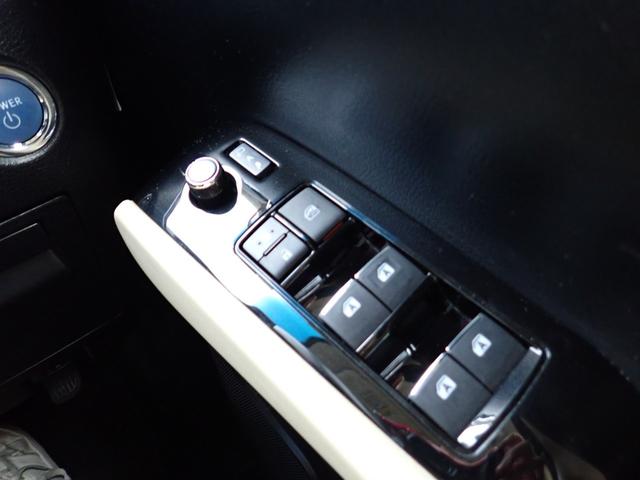 アルファードハイブリッド X 8人乗り 4WD ハイブリッド 純正ナビ ETC バックカメラ 両側電動ドア 前後クリアランスソナー スマートキー2本 LEDオートライト 前後オートエアコン リアゲートイージークローザー(39枚目)