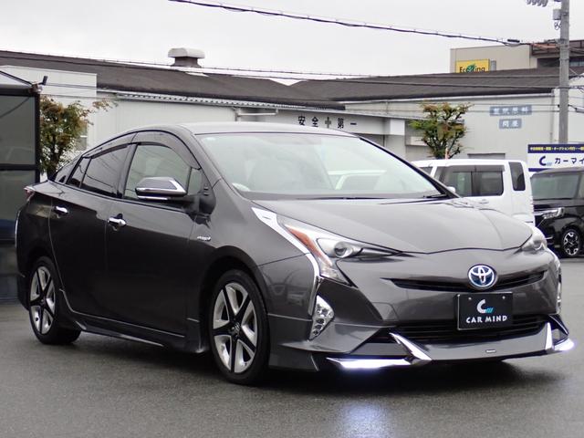 プリウス Ｓツーリングセレクション　モデリスタエアロ　アルパイン９インチナビ走行中ＴＶ　ＣＤ　ＤＶＤ　ＳＤ　Ｂｌｕｅｔｏｏｔｈオーディオ　フルセグ　ＥＴＣ　Ｂカメラ　ステリモ連動　ＵＳＢ給電　白革調シート　シートヒーター　スマートキー（6枚目）