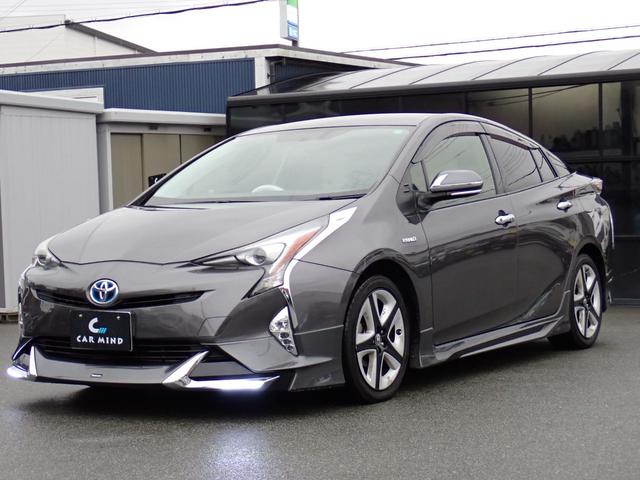 プリウス Ｓツーリングセレクション　モデリスタエアロ　アルパイン９インチナビ走行中ＴＶ　ＣＤ　ＤＶＤ　ＳＤ　Ｂｌｕｅｔｏｏｔｈオーディオ　フルセグ　ＥＴＣ　Ｂカメラ　ステリモ連動　ＵＳＢ給電　白革調シート　シートヒーター　スマートキー（7枚目）