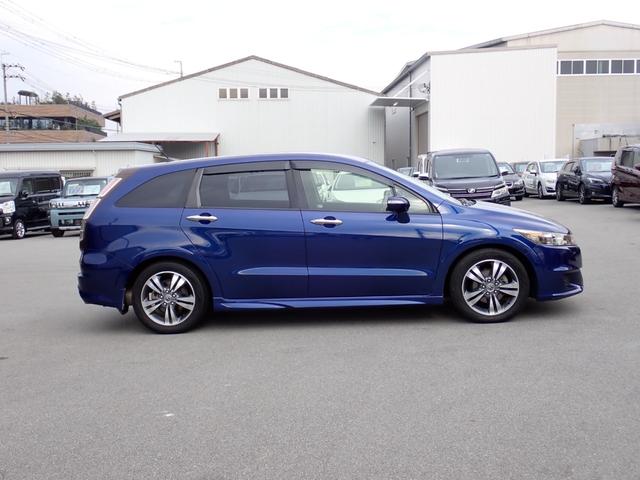 ストリーム ＲＳＺ　後期型　２０００ｃｃエンジン　ＣＶＴ　パドルシフト　タイミングチェーン　純正ナビ　ＣＤ　ＤＶＤ　ＳＤ　ＵＳＢ　ＴＶ　ＥＴＣ　バックカメラ　純正１７インチアルミ　ＨＩＤオートライト　オートエアコン（5枚目）