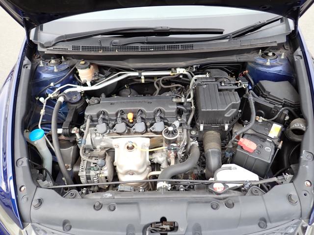 ストリーム ＲＳＺ　後期型　２０００ｃｃエンジン　ＣＶＴ　パドルシフト　タイミングチェーン　純正ナビ　ＣＤ　ＤＶＤ　ＳＤ　ＵＳＢ　ＴＶ　ＥＴＣ　バックカメラ　純正１７インチアルミ　ＨＩＤオートライト　オートエアコン（12枚目）