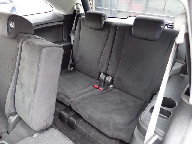 ストリーム ＲＳＺ　後期型　２０００ｃｃエンジン　ＣＶＴ　パドルシフト　タイミングチェーン　純正ナビ　ＣＤ　ＤＶＤ　ＳＤ　ＵＳＢ　ＴＶ　ＥＴＣ　バックカメラ　純正１７インチアルミ　ＨＩＤオートライト　オートエアコン（15枚目）